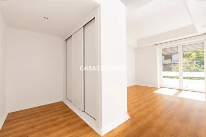 Apartamento T4 para Arrendamento em Avenidas Novas