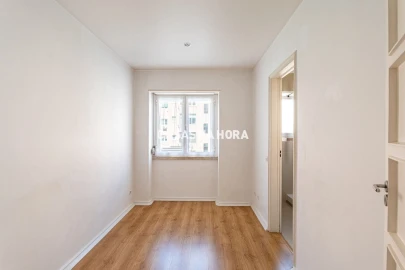 Apartamento T4 para Arrendamento em Avenidas Novas