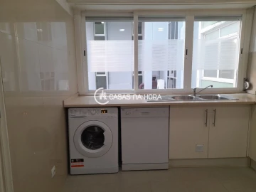 Apartamento T4 para Arrendamento em Avenidas Novas