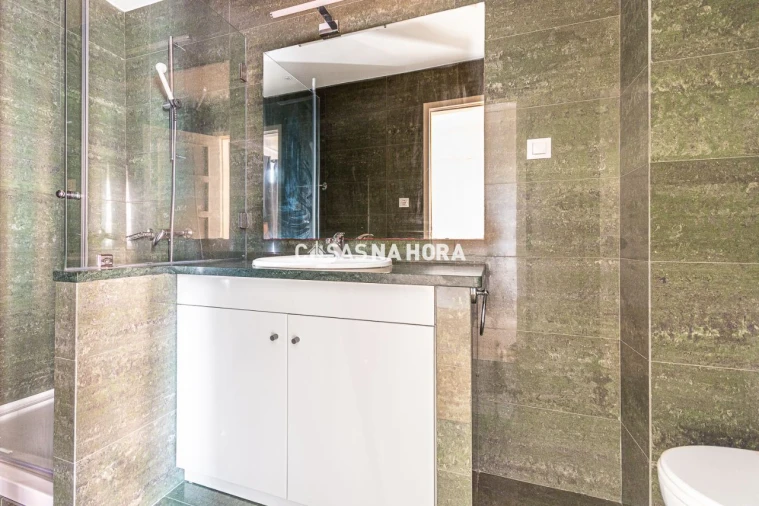 Apartamento T4 para Arrendamento em Avenidas Novas Foto 18