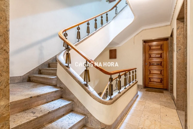 Apartamento T4 para Arrendamento em Avenidas Novas Foto 26