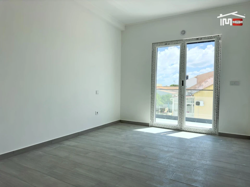 Moradia T4 para Venda em Atalaia e Alto Estanqueiro-Jardia Foto 18