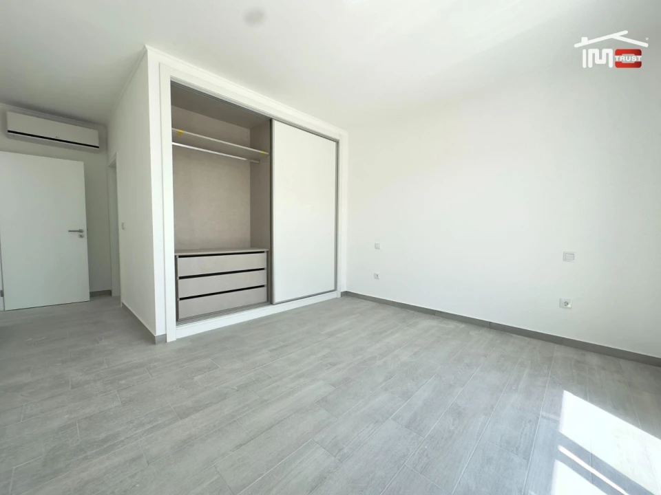 Moradia T4 para Venda em Atalaia e Alto Estanqueiro-Jardia Foto 23