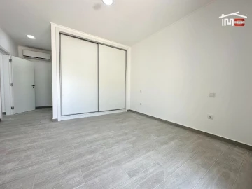 Moradia T4 para Venda em Atalaia e Alto Estanqueiro-Jardia