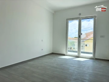 Moradia T4 para Venda em Atalaia e Alto Estanqueiro-Jardia