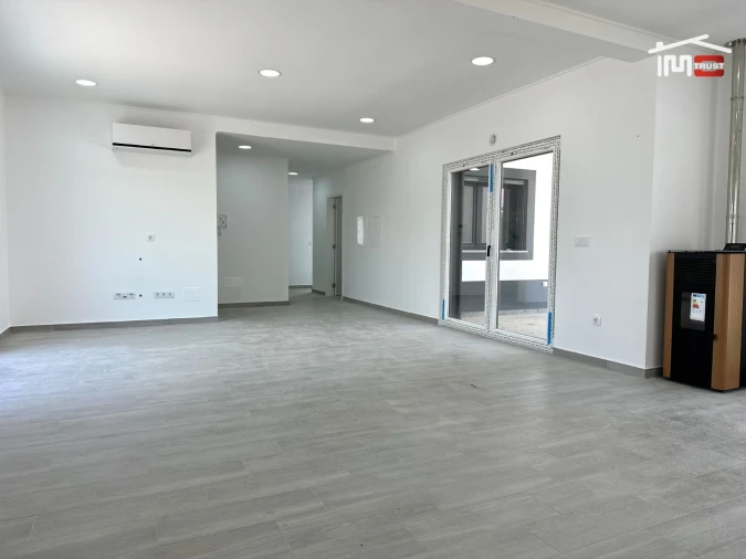 Moradia T4 para Venda em Atalaia e Alto Estanqueiro-Jardia Foto 6