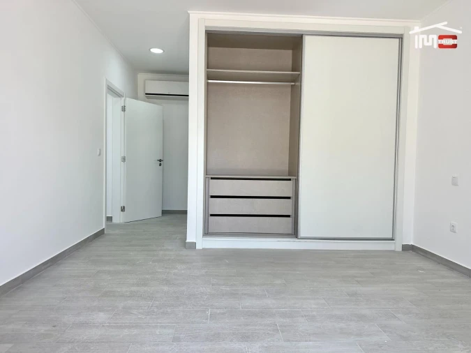 Moradia T4 para Venda em Atalaia e Alto Estanqueiro-Jardia Foto 11