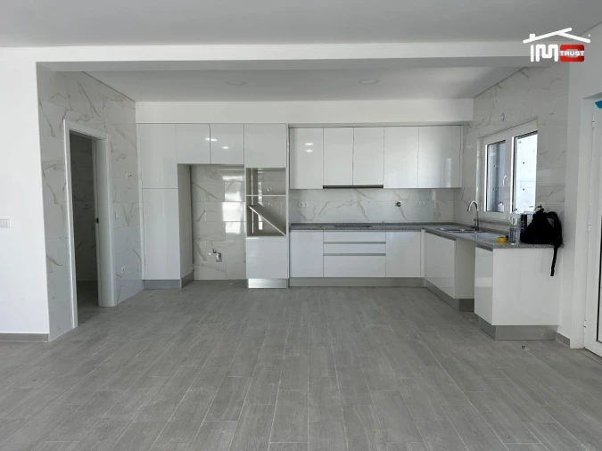 Moradia T4 para Venda em Atalaia e Alto Estanqueiro-Jardia Foto 32