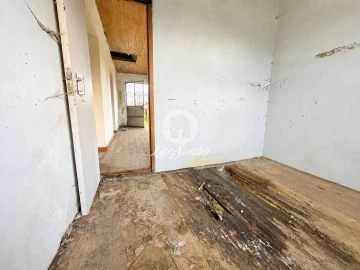 Moradia T3 para Venda em Alheira e Igreja Nova