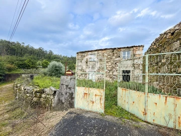 Moradia T3 para Venda em Alheira e Igreja Nova