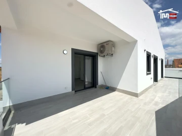 Moradia T5 para Venda em Atalaia e Alto Estanqueiro-Jardia