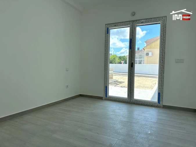 Moradia T5 para Venda em Atalaia e Alto Estanqueiro-Jardia Foto 32