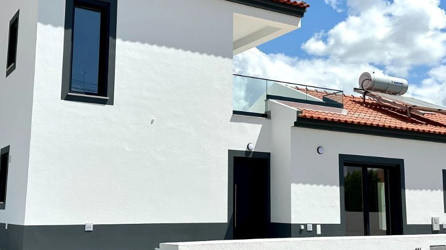 Moradia T5 para Venda em Atalaia e Alto Estanqueiro-Jardia