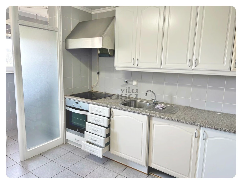 Apartamento T3 para Arrendamento em Gondomar (São Cosme), Valbom e Jovim Foto 2