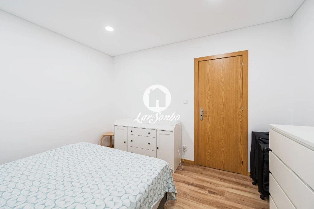 Apartamento T1 para Venda em São Mamede de Infesta e Senhora da Hora Foto 5