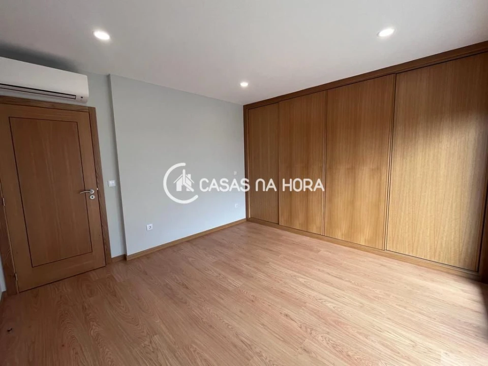Moradia T4 para Arrendamento em Rio de Loba Foto 12