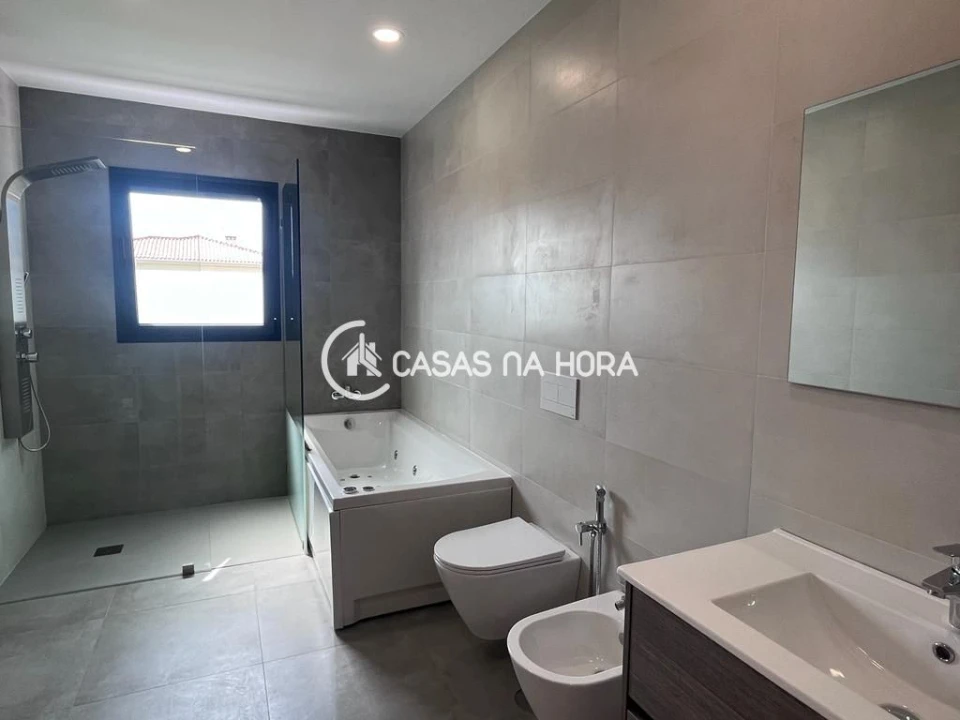 Moradia T4 para Arrendamento em Rio de Loba Foto 14