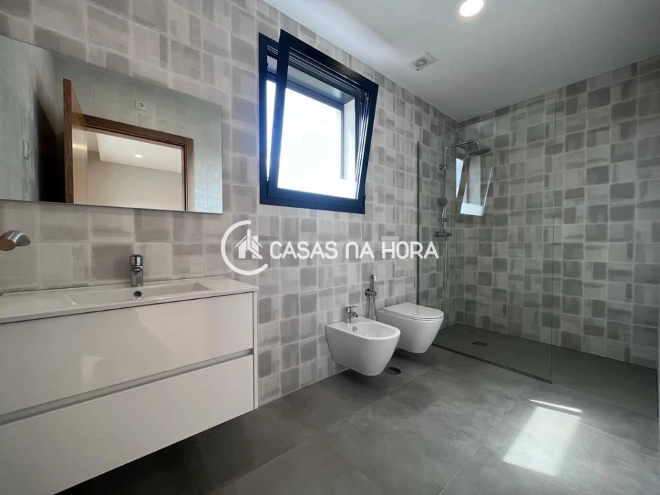 Moradia T4 para Arrendamento em Rio de Loba Foto 17