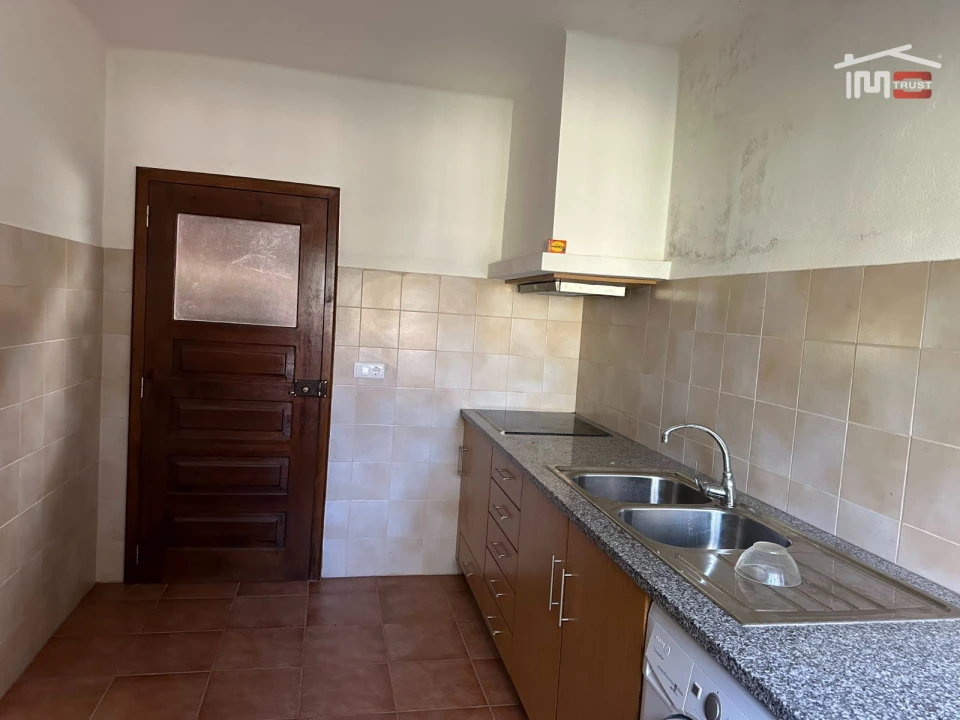 Moradia T1 para Arrendamento em Freixianda, Ribeira do Fárrio e Formigais Foto 3