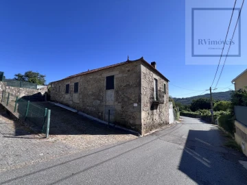 Moradia T4 para Venda em Candemil e Gondar