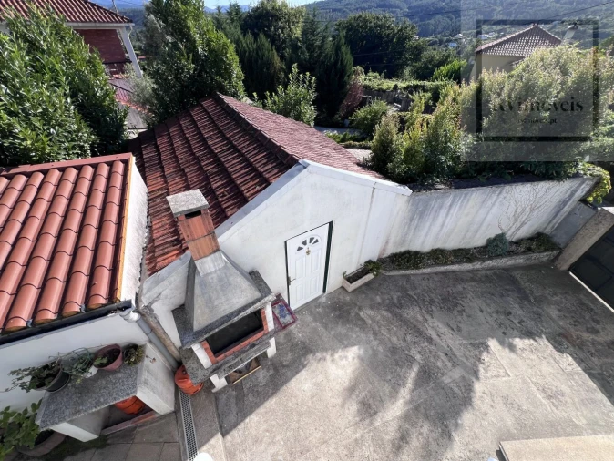 Moradia T4 para Venda em Candemil e Gondar Foto 13