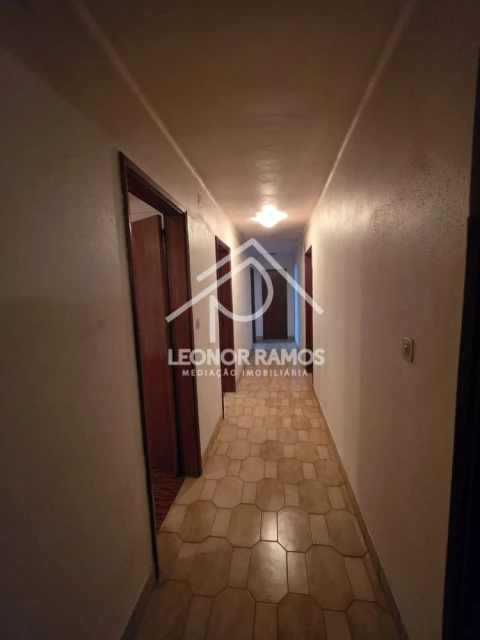 Moradia T4 para Venda em Cebolais de Cima e Retaxo