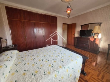 Moradia T4 para Venda em Cebolais de Cima e Retaxo