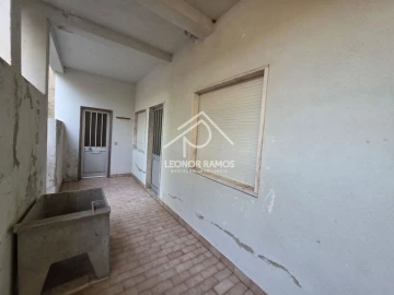 Moradia T4 para Venda em Cebolais de Cima e Retaxo