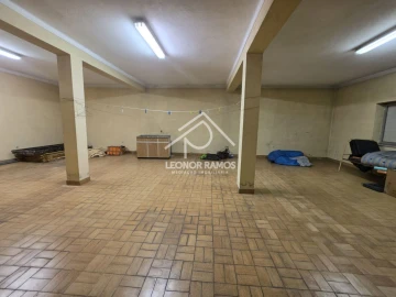 Moradia T4 para Venda em Cebolais de Cima e Retaxo