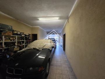 Moradia T4 para Venda em Cebolais de Cima e Retaxo