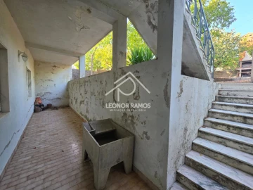 Moradia T4 para Venda em Cebolais de Cima e Retaxo