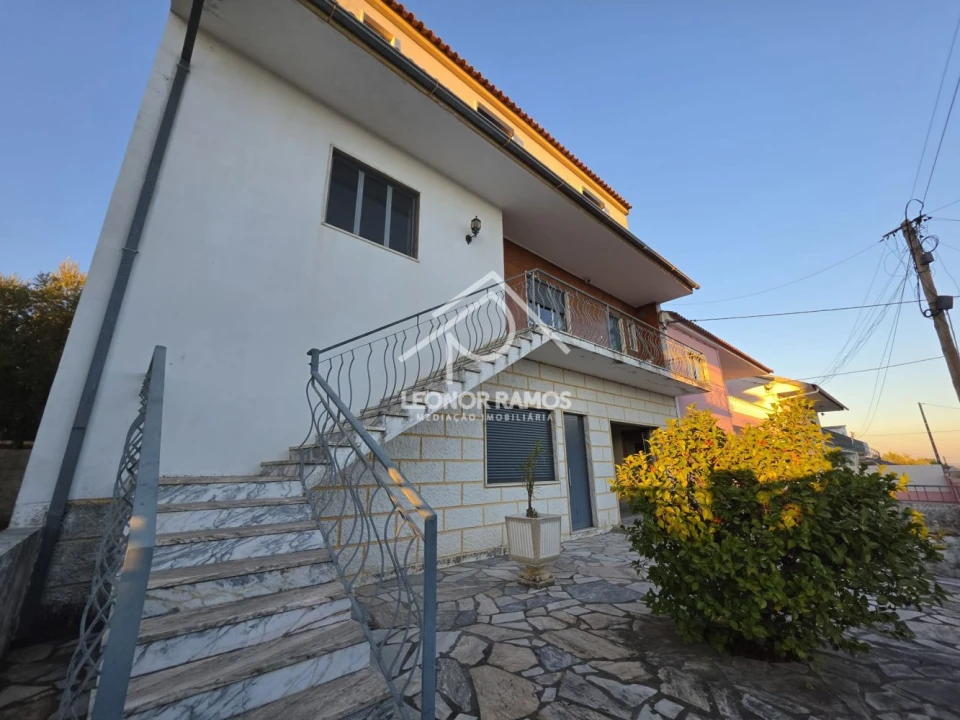 Moradia T4 para Venda em Cebolais de Cima e Retaxo Foto 12