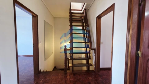 Moradia T4 para Venda em Santa Joana