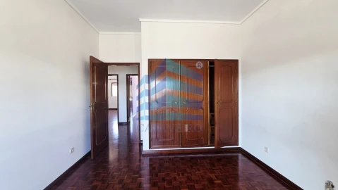Moradia T4 para Venda em Santa Joana