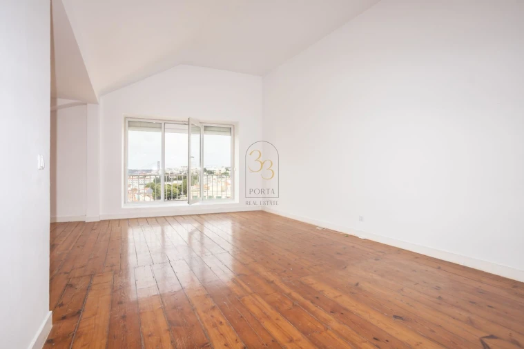 Apartamento T2 para Venda em Misericórdia Foto 27