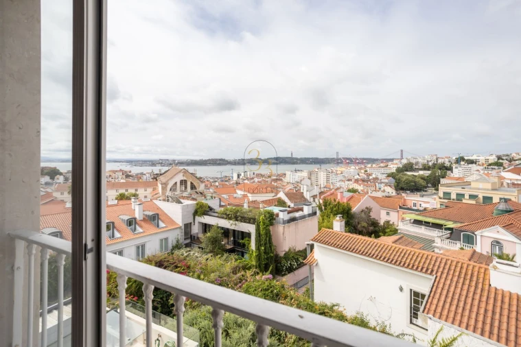 Apartamento T2 para Venda em Misericórdia Foto 9