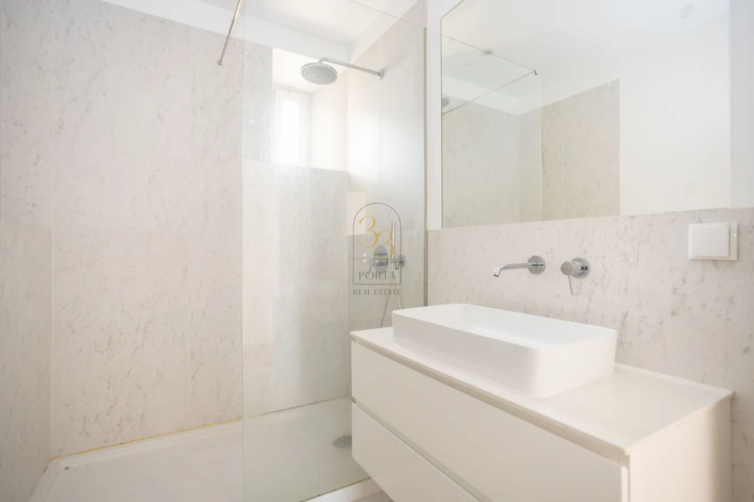 Apartamento T2 para Venda em Misericórdia Foto 30