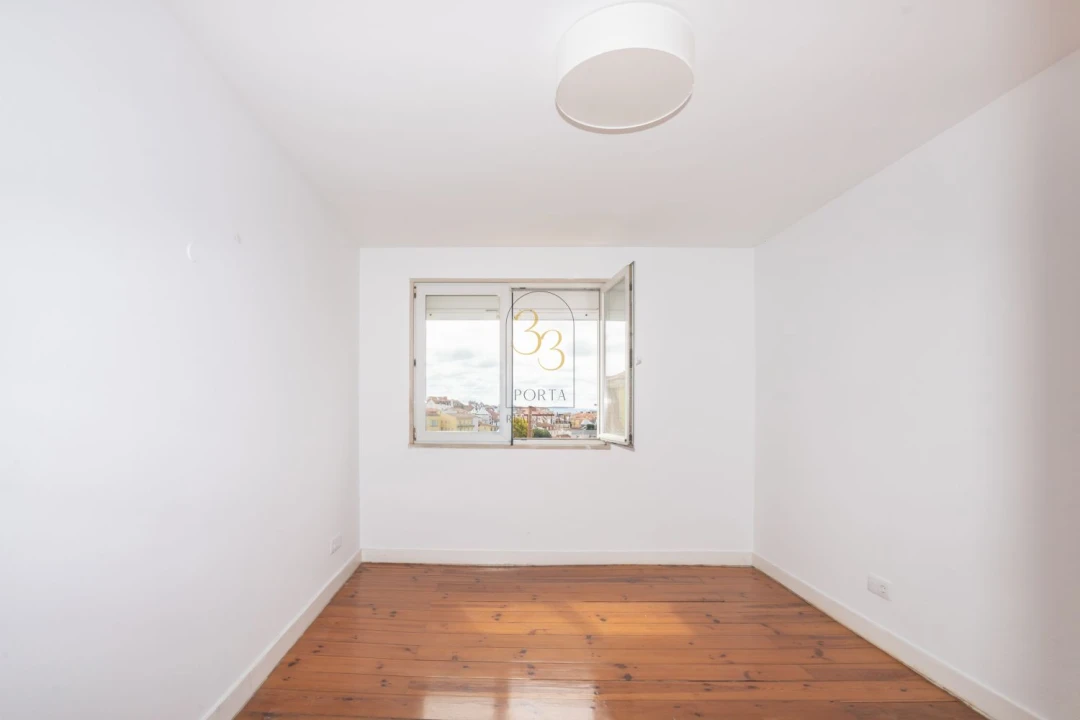 Apartamento T2 para Venda em Misericórdia Foto 23