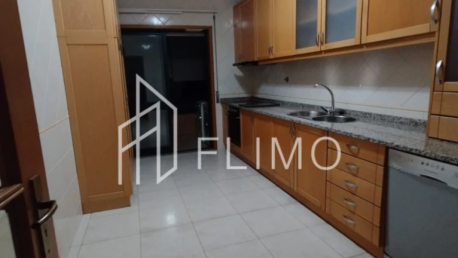 Apartamento T2 para Venda em São João de Ver