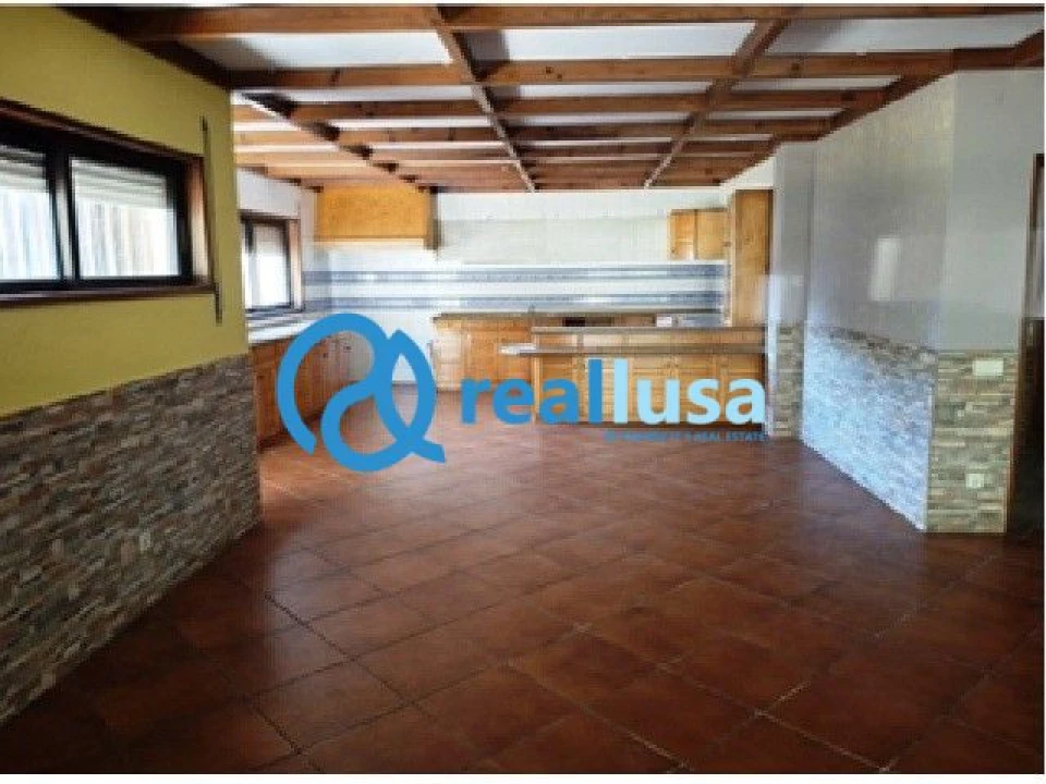 Moradia T5 para Venda em Ruivães e Novais Foto 1