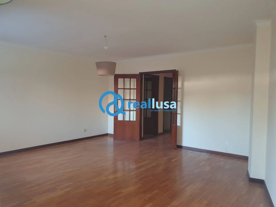 Apartamento T2 para Venda em Aldoar, Foz do Douro e Nevogilde Foto 3