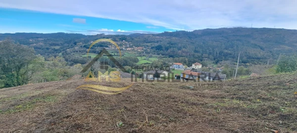 Terreno para Venda em Monte e Queimadela