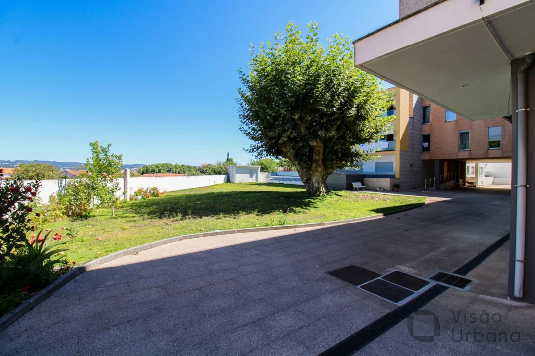 Apartamento T4 para Venda em Viseu Foto 45