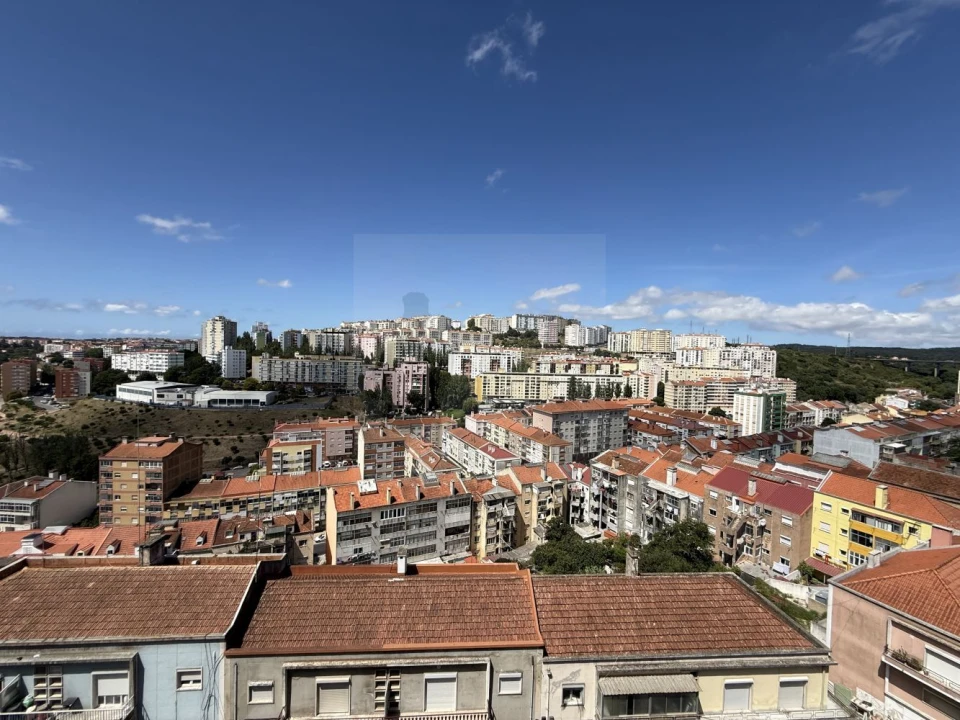 Apartamento T2 para Venda em Queluz e Belas Foto 21