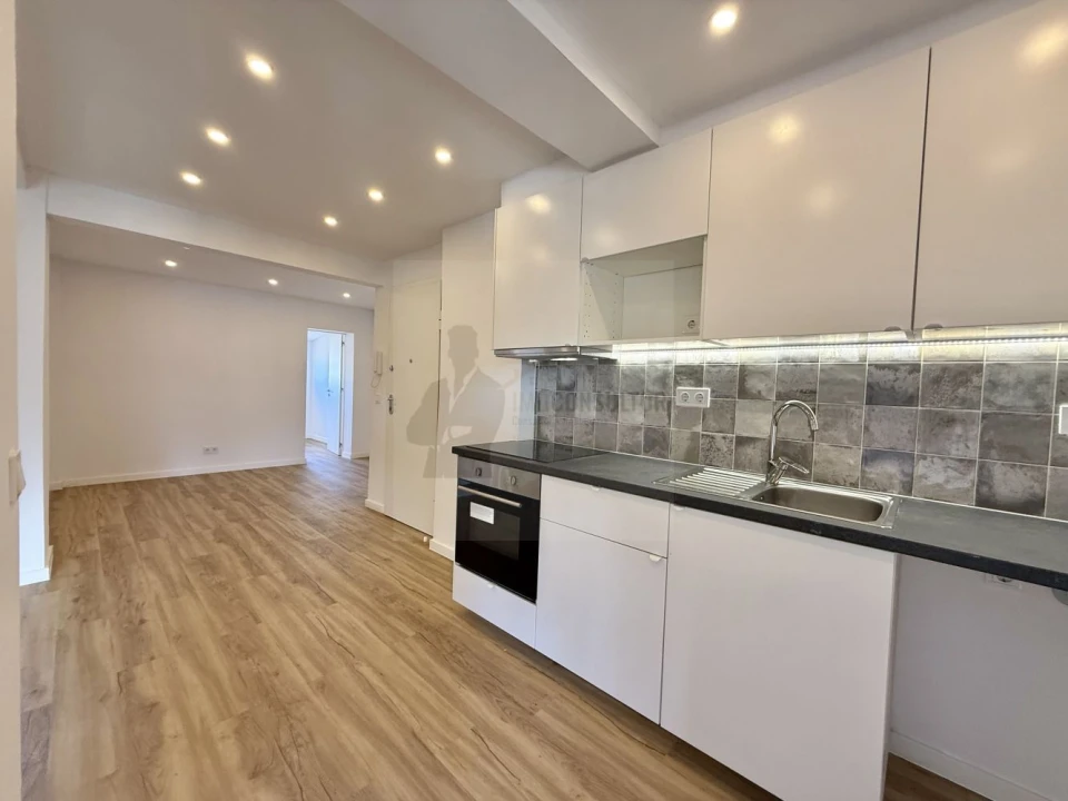 Apartamento T2 para Venda em Queluz e Belas Foto 8