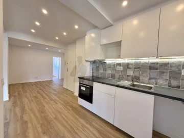 Apartamento T2 para Venda em Queluz e Belas