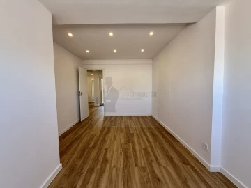 Apartamento T2 para Venda em Queluz e Belas