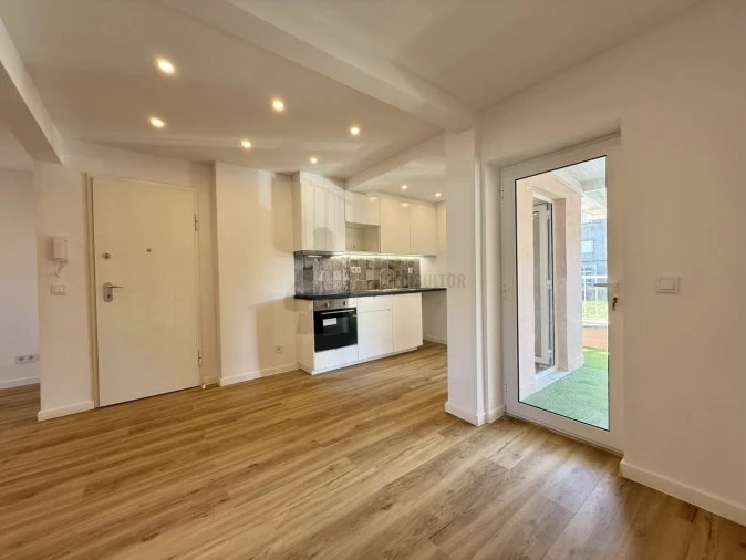 Apartamento T2 para Venda em Queluz e Belas Foto 3