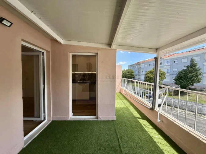 Apartamento T2 para Venda em Queluz e Belas Foto 6