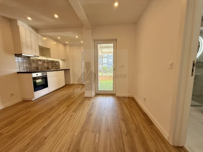 Apartamento T2 para Venda em Queluz e Belas Foto 10